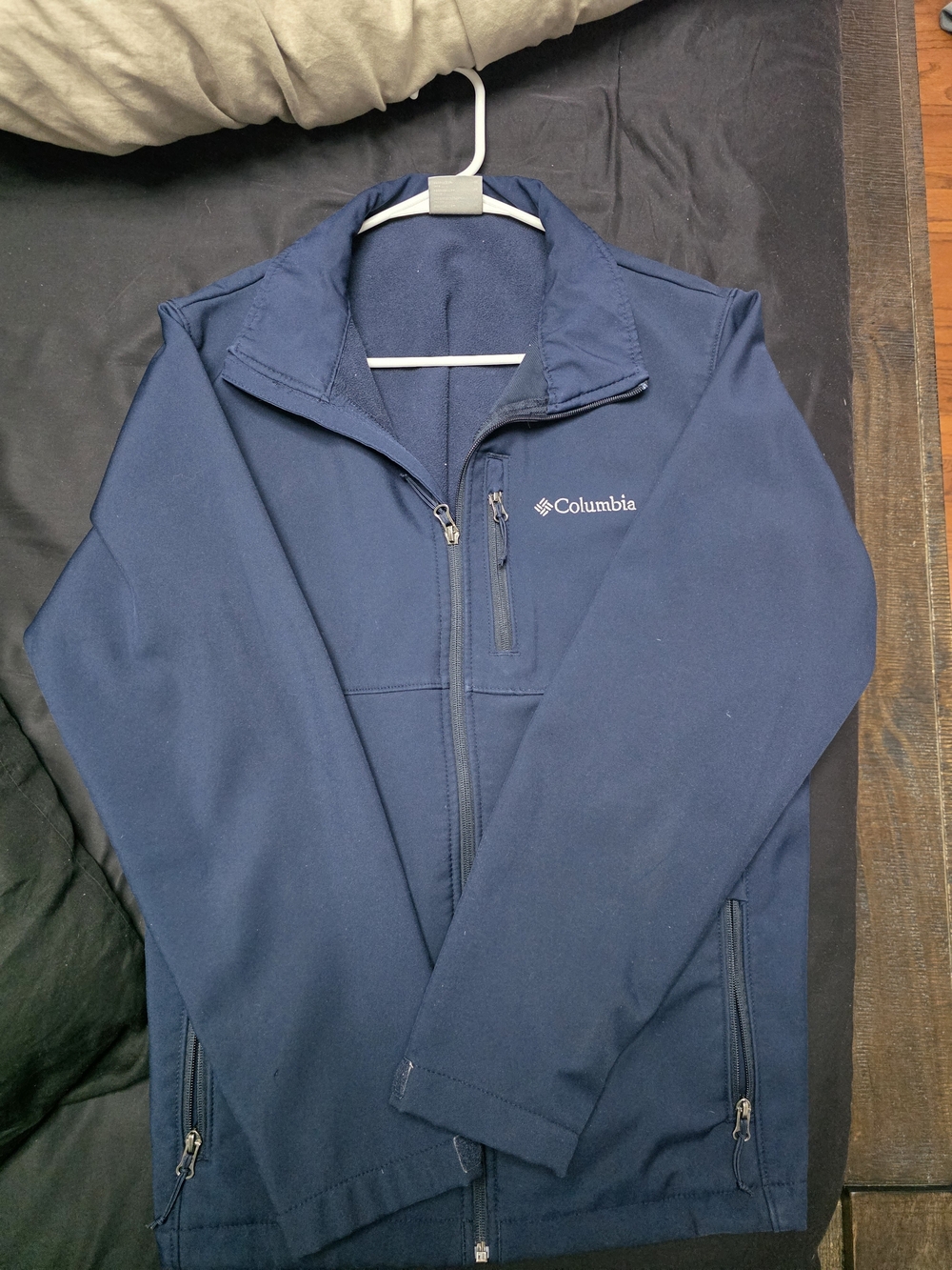 Columbia Men's Dark Blue Lightweight Softshell Jacket
